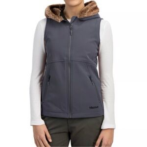 Marmot Women's Furlong Softshell Vest, black with a faux fur lined hood.‎ Large.